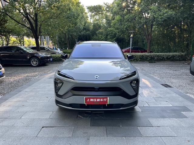 NIO ES6