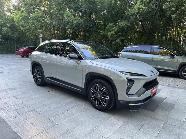 NIO ES6