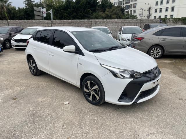 Toyota YARiS L to dazzle