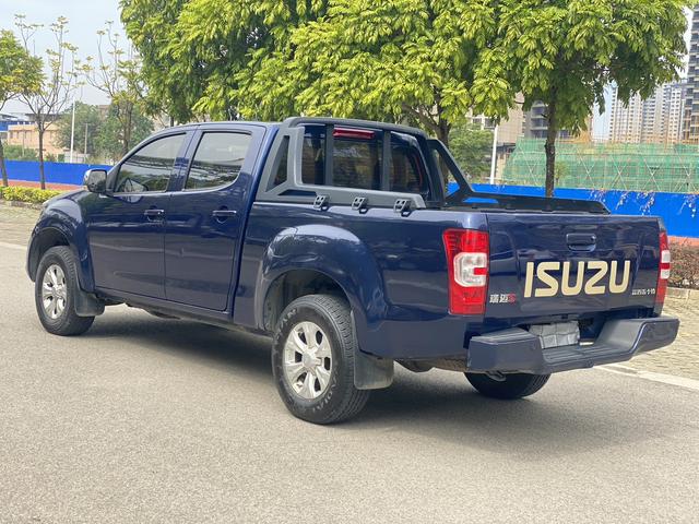 Isuzu Suzutaku