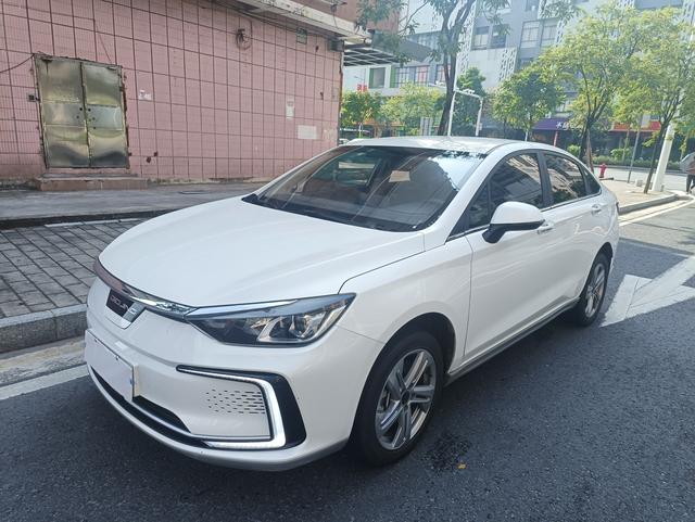 BAIC Beijing EU5