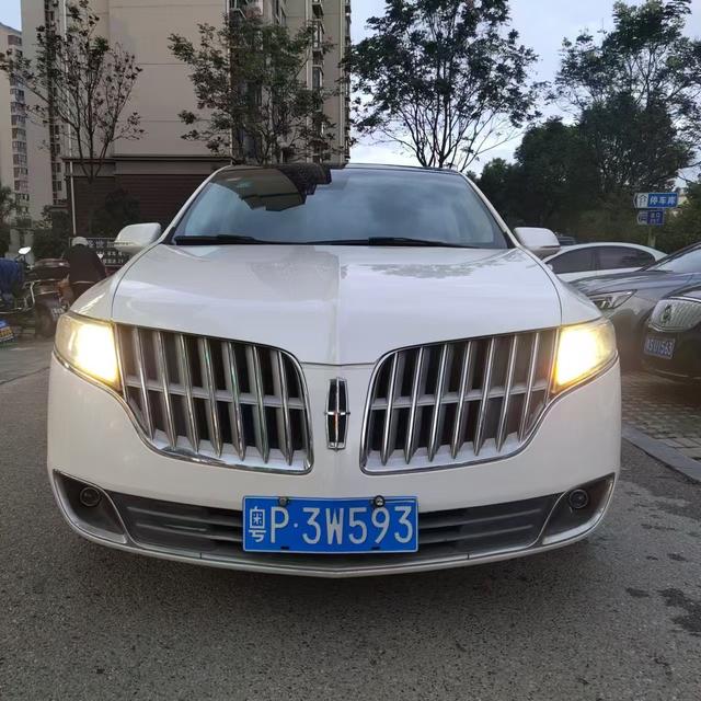 Lincoln MKT