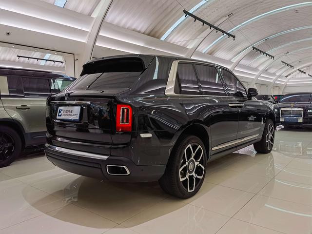 Rolls Royce Cullinan