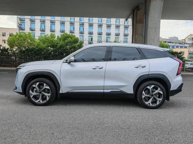 Geely Atlas L