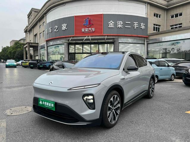 NIO EC7