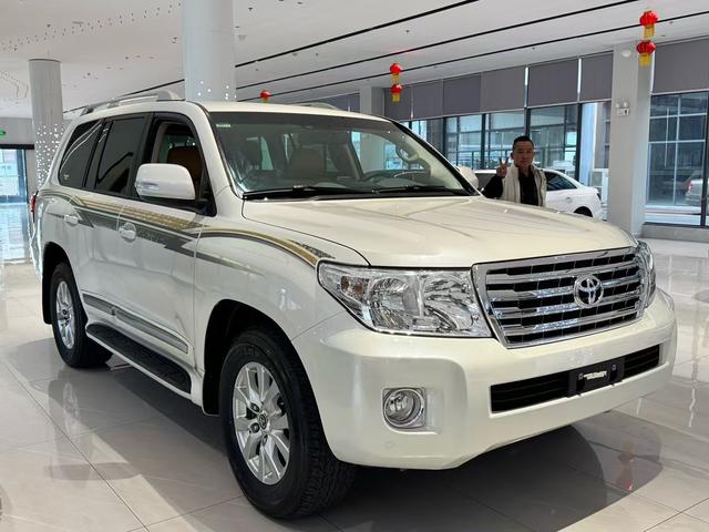 Toyota Land Cruiser (imported)