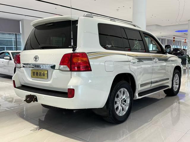 Toyota Land Cruiser (imported)