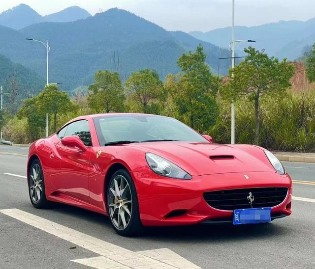 Ferrari California T