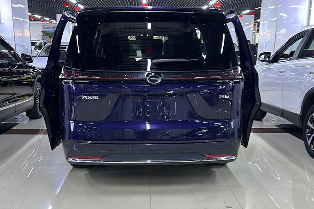 GAC Trumpchi E8 PHEV