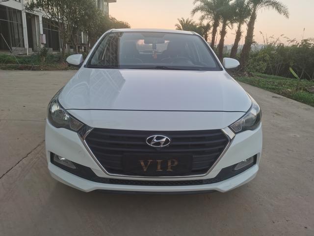 Hyundai Accept