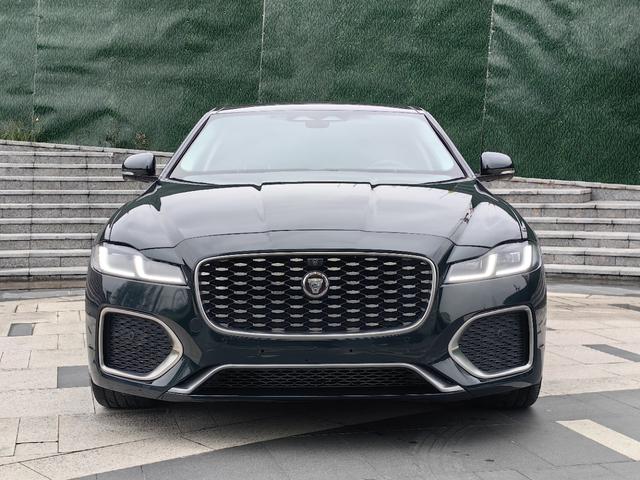 Jaguar XFL