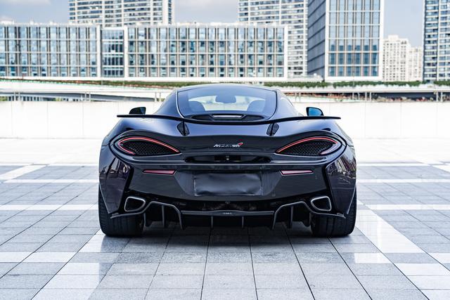 McLaren 570GT