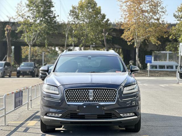 Lincoln Navigator