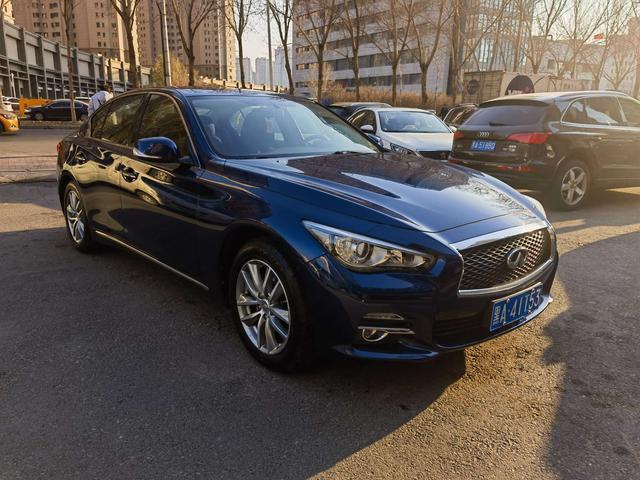 Infiniti Q50L