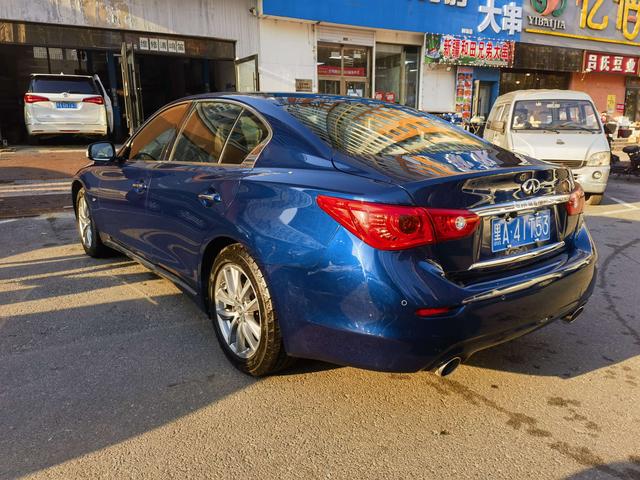 Infiniti Q50L