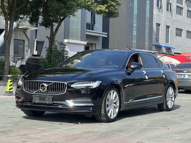 Volvo S90 PHEV