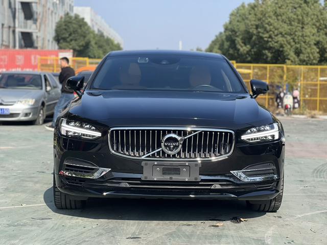 Volvo S90 PHEV