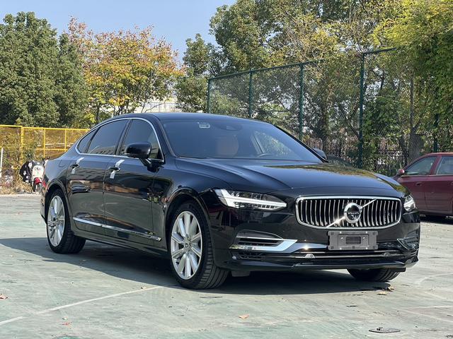 Volvo S90 PHEV