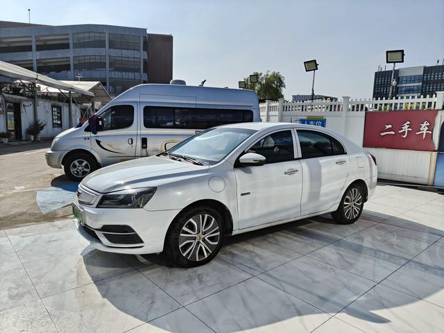 Geely Emgrand EV