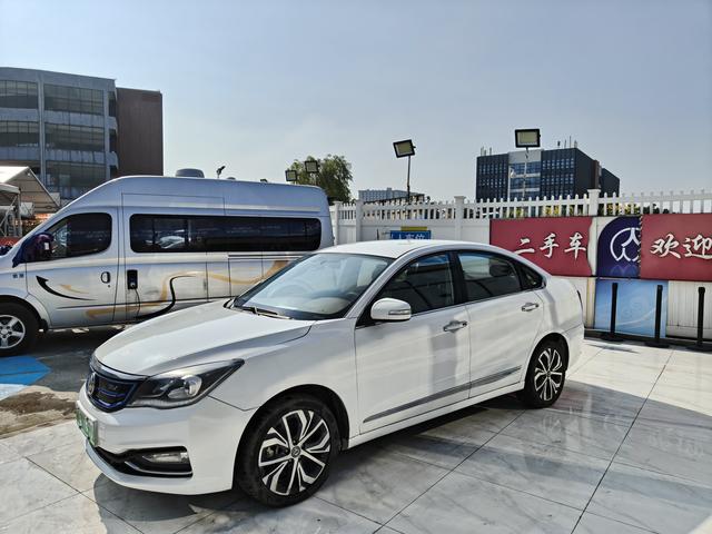 Dongfeng Fengshen E70