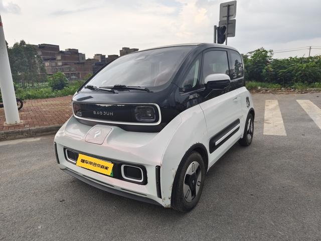 Baojun E300