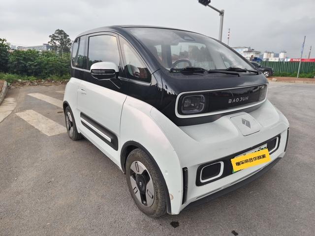 Baojun E300