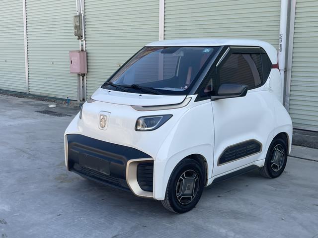 Baojun E200