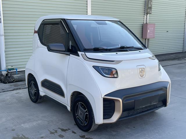 Baojun E200