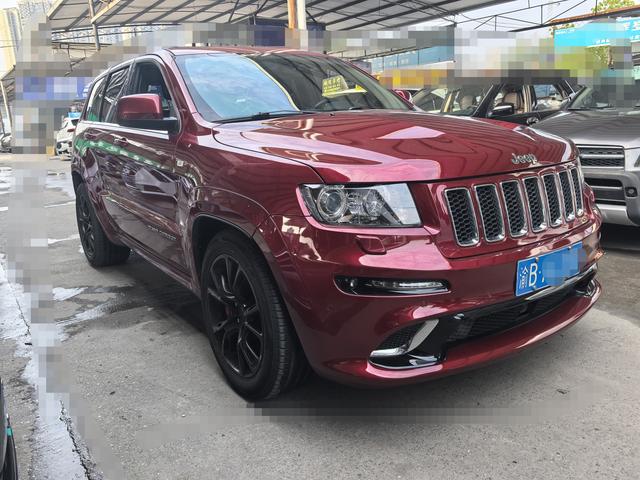 Jeep Grand Cherokee SRT