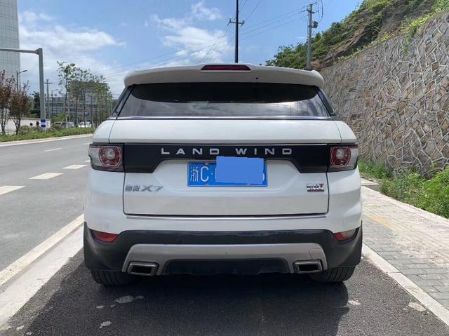 Lu Feng Landwind X7