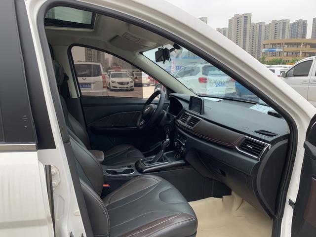 Dongfeng Fengon 370