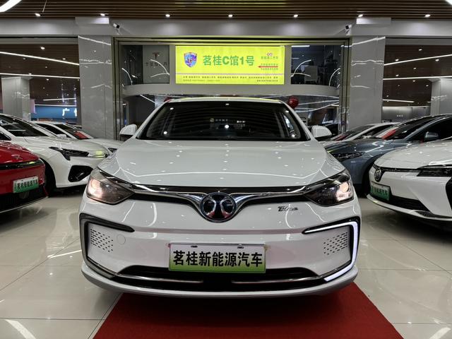 BAIC Beijing EU5