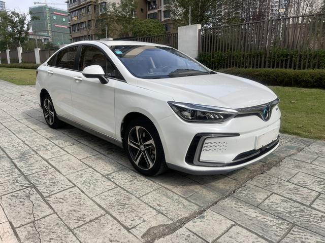 BAIC Beijing EU5