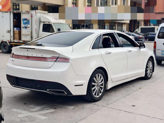 Lincoln MKZ