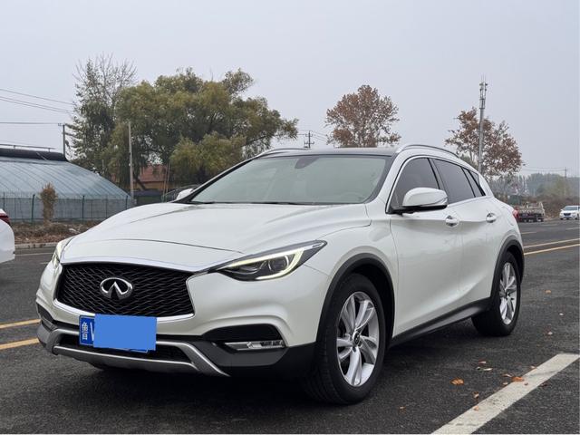 Infiniti QX30