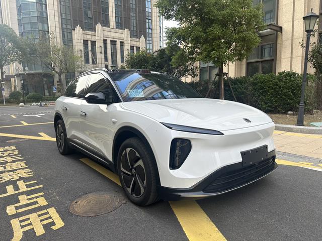 NIO ES6