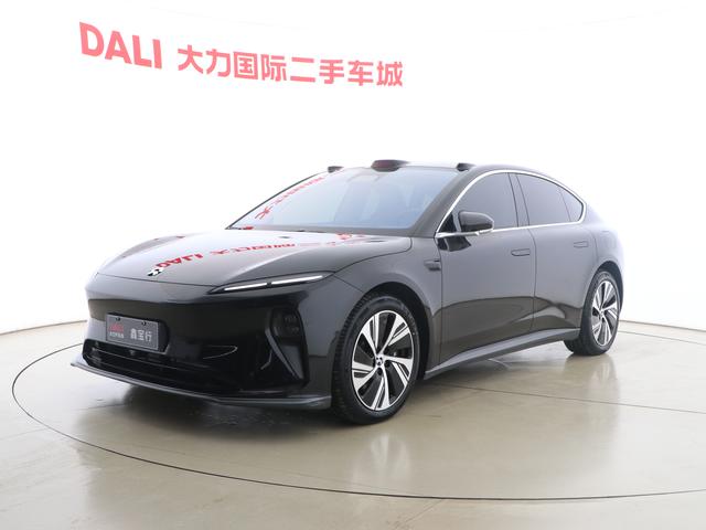 NIO ET5