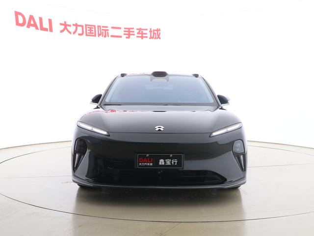 NIO ET5