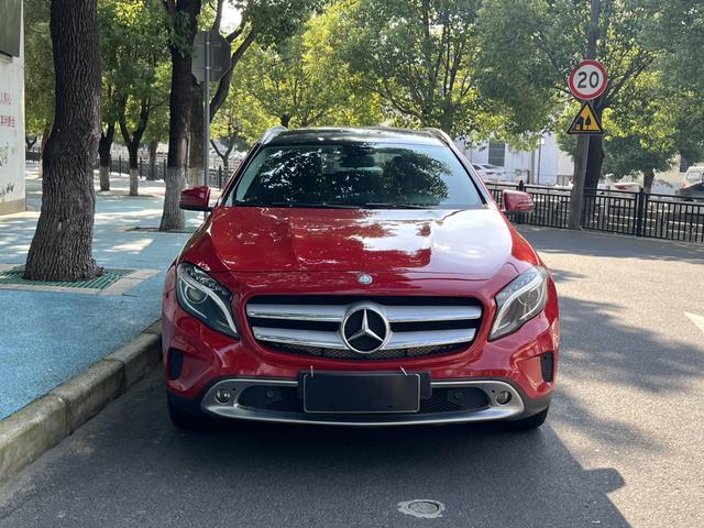 Mercedes-Benz GLA (imported)