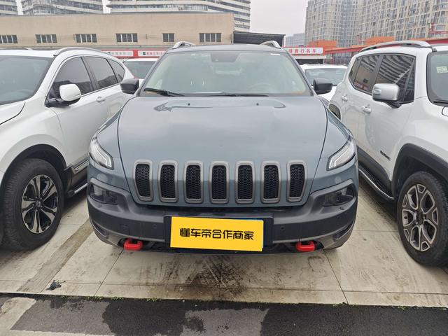 Jeep Free light (imported)