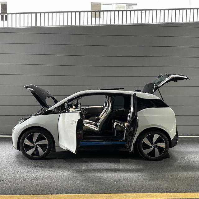 BMW i3 (imported)