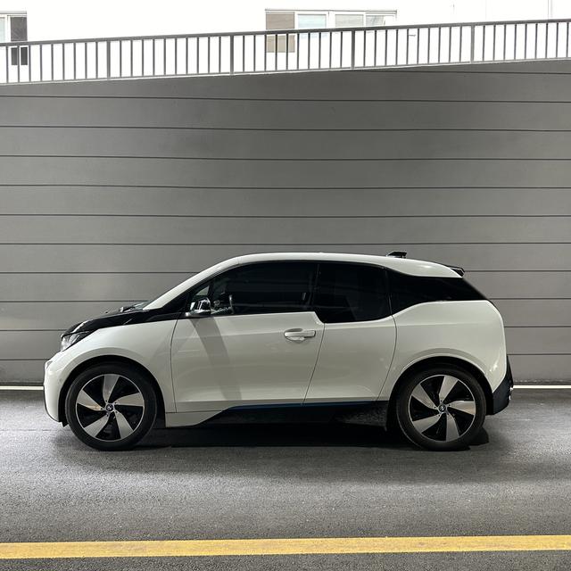 BMW i3 (imported)