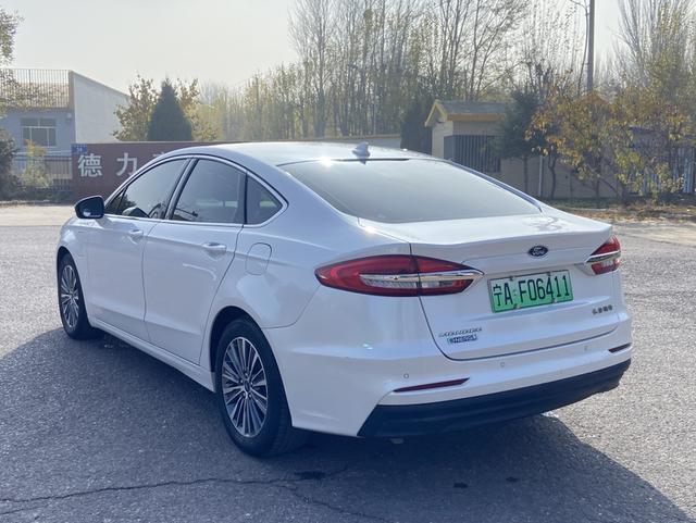 Ford Mondeo PHEV