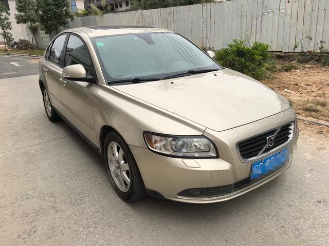 Volvo S40