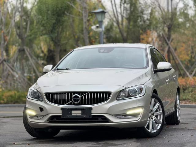 Volvo S60 PHEV