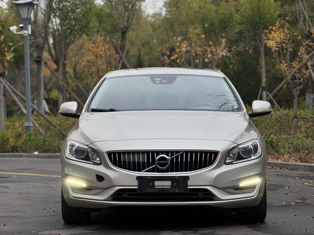 Volvo S60 PHEV