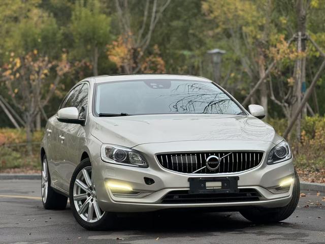 Volvo S60 PHEV