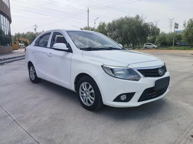 Changan Yuexiang V3