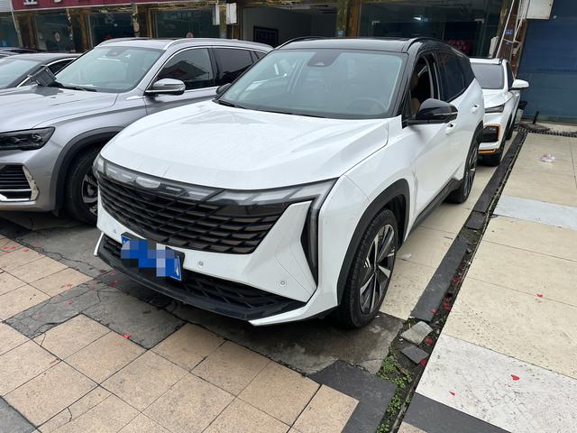 Geely Atlas L