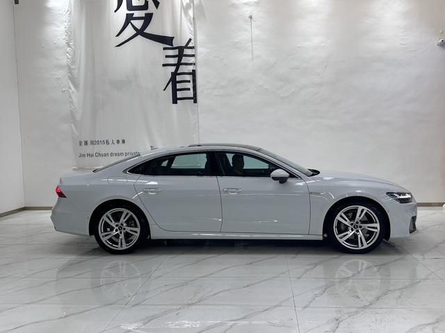 Audi A7L